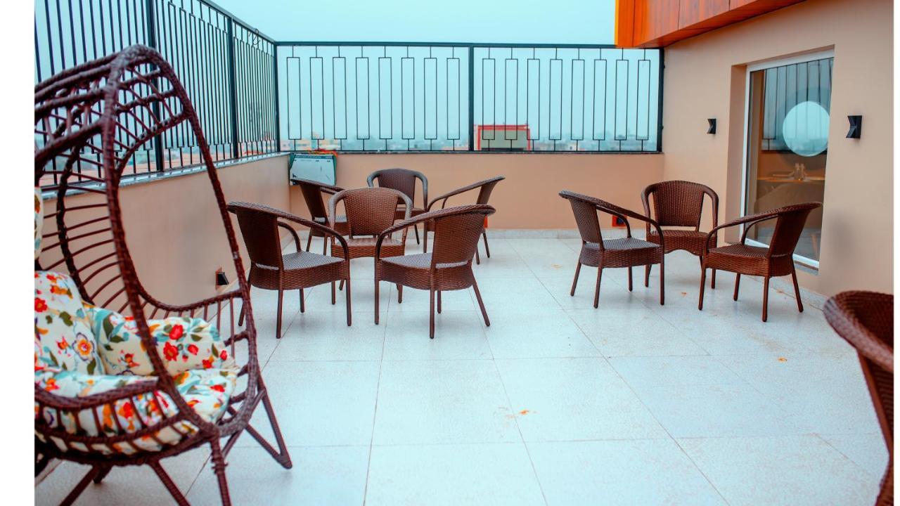 Hotel Dc Star Tarapith Exterior photo