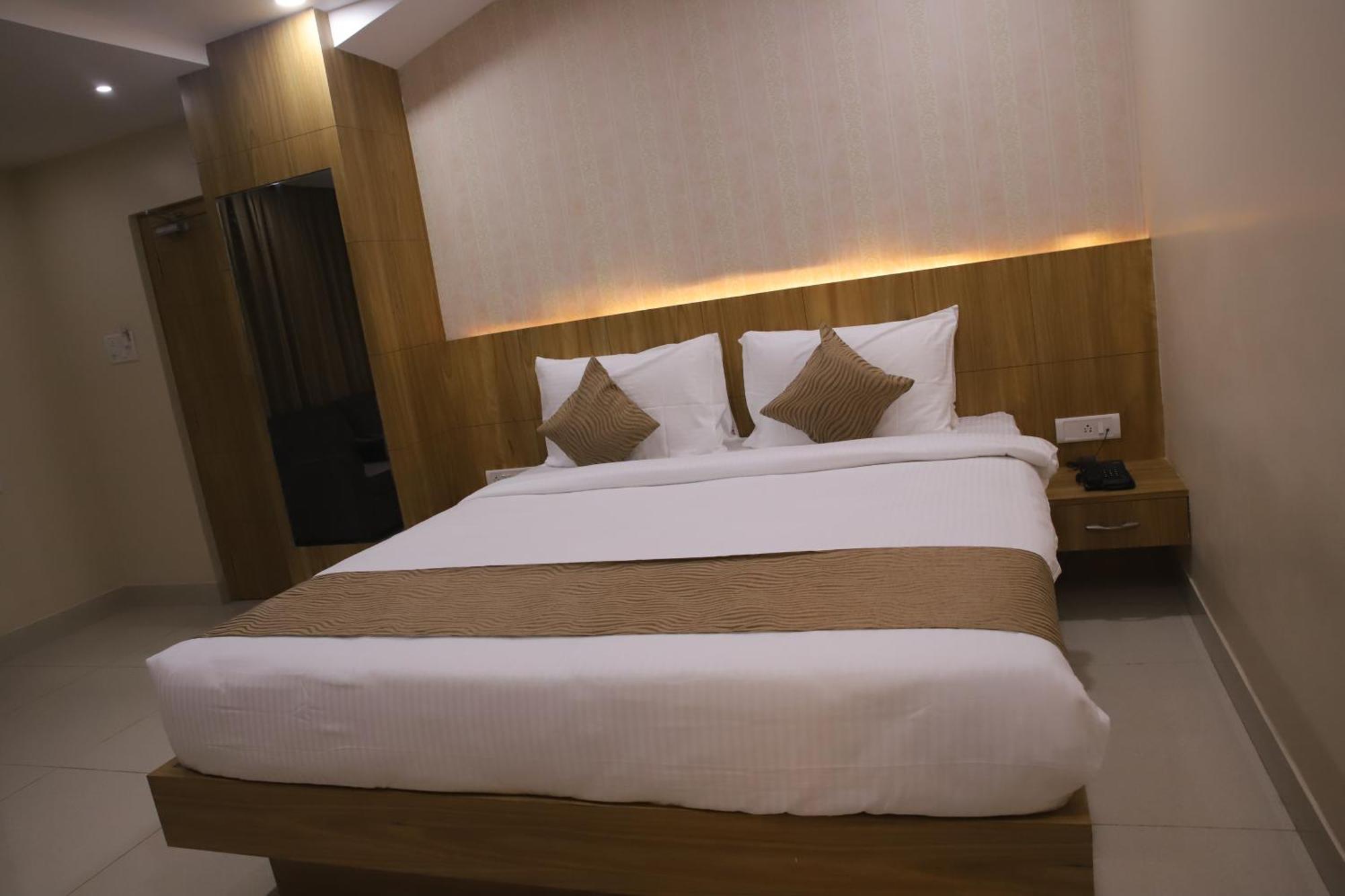 Hotel Dc Star Tarapith Exterior photo