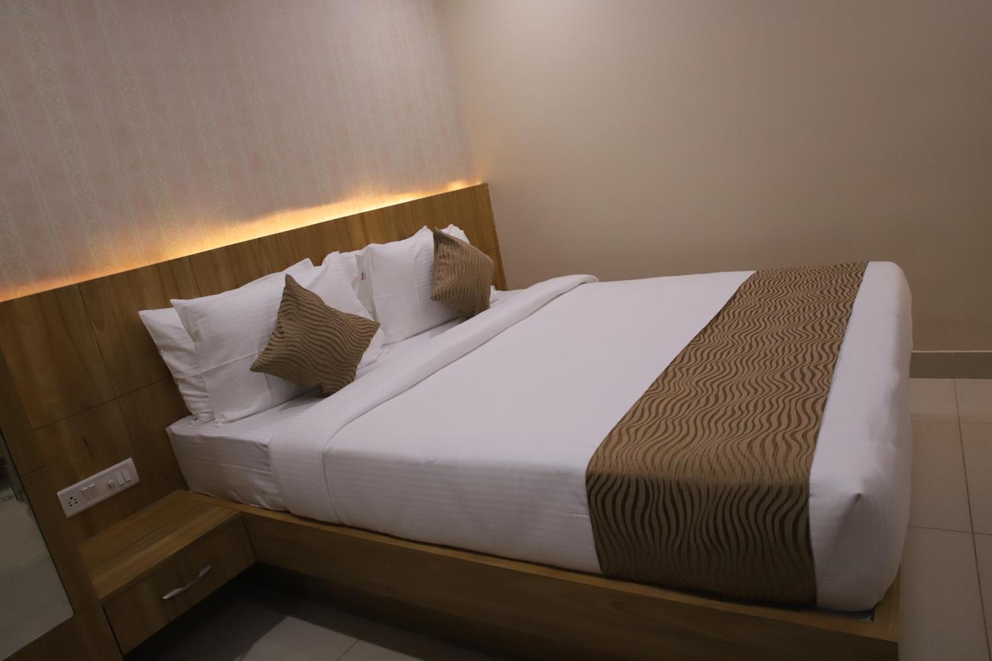 Hotel Dc Star Tarapith Exterior photo